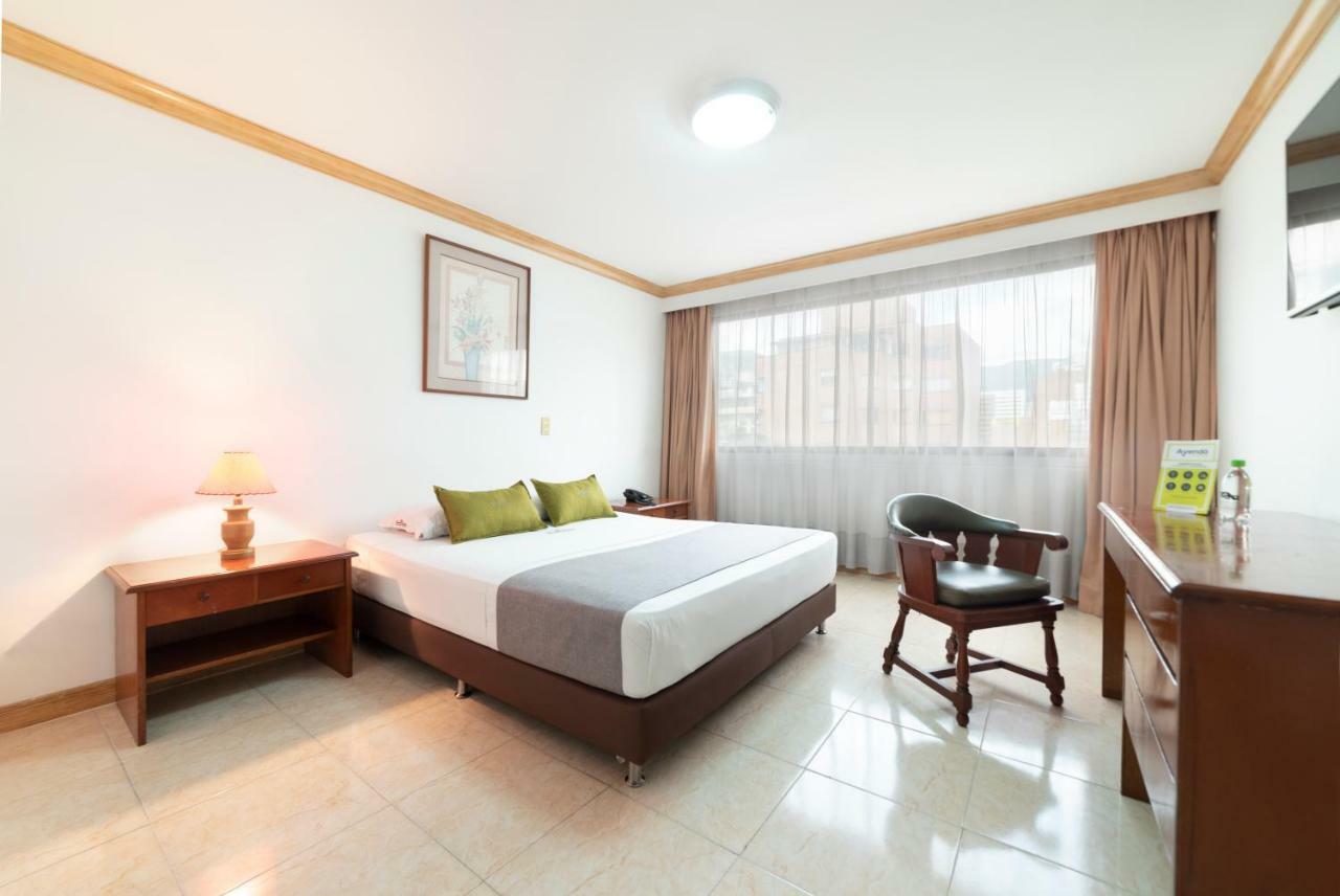 Ayenda 1235 Botero Hotel Medellin Ngoại thất bức ảnh
