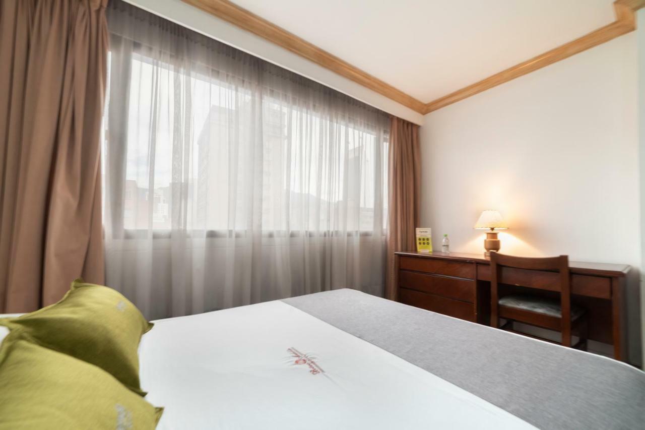 Ayenda 1235 Botero Hotel Medellin Ngoại thất bức ảnh