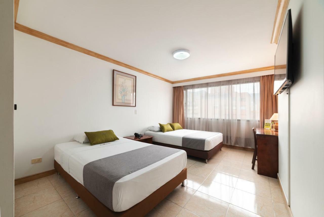 Ayenda 1235 Botero Hotel Medellin Ngoại thất bức ảnh