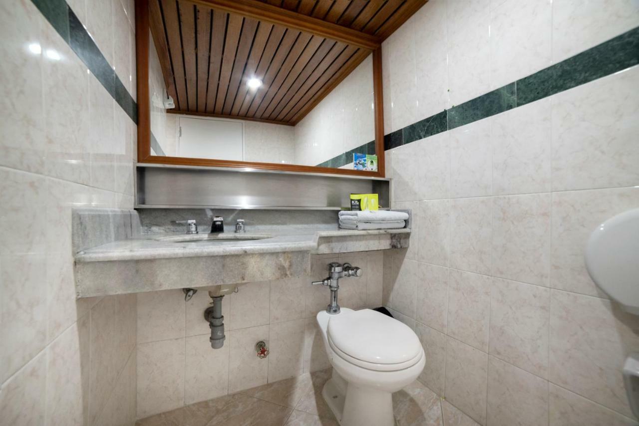 Ayenda 1235 Botero Hotel Medellin Ngoại thất bức ảnh